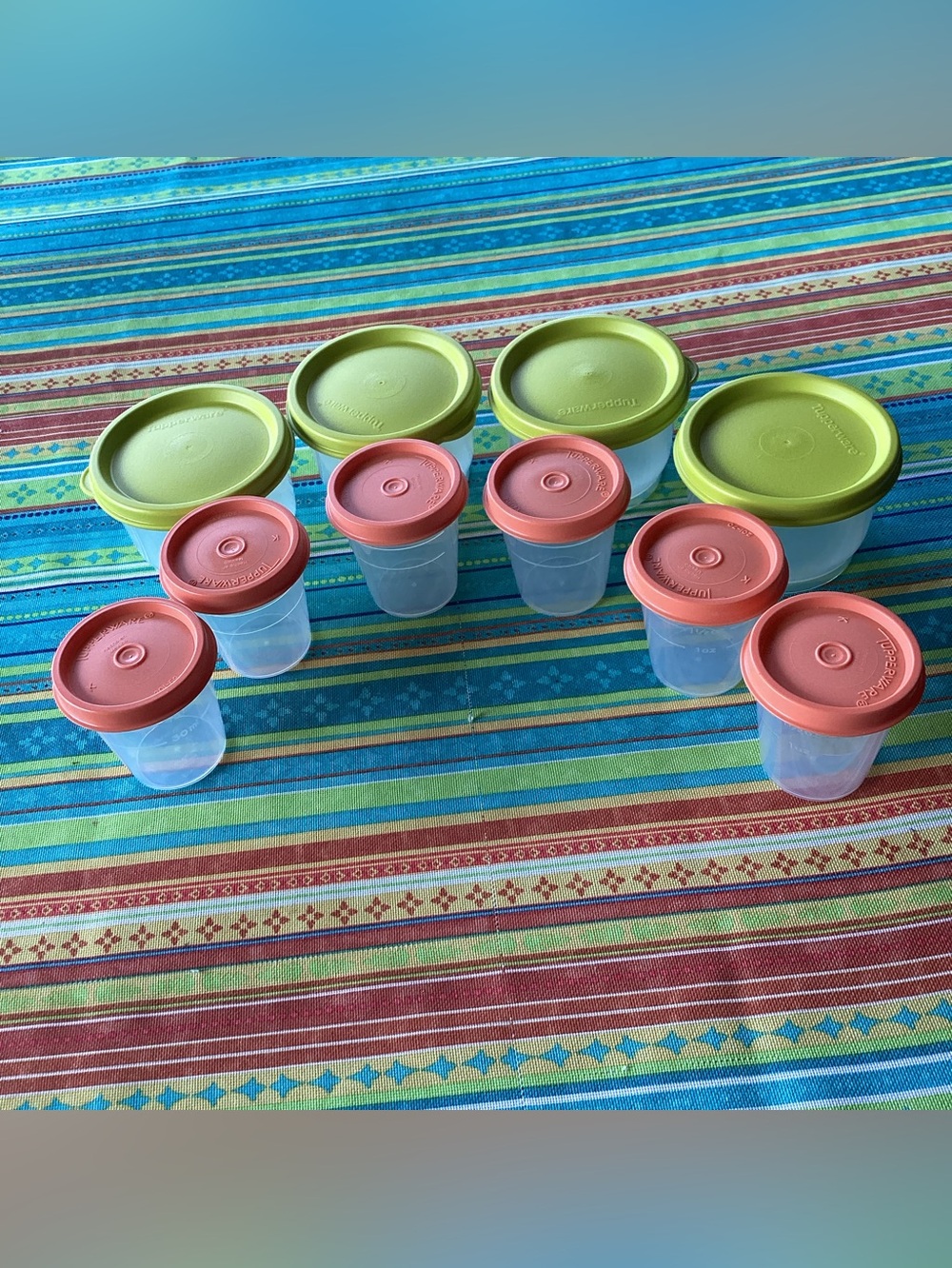 Tupperware Super Snack Set of 10 - 2 sizes in green and orange